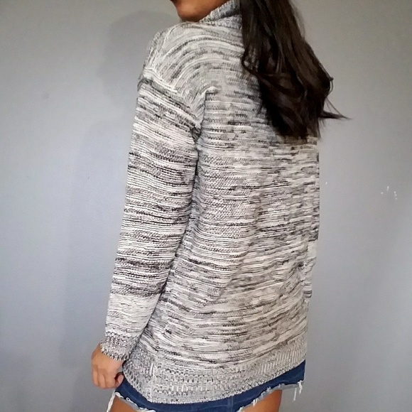 💦2FOR$20💦IVORY GREY TURTLENECK SWEATER - Picture 3 of 7